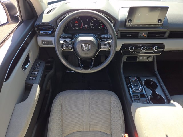 Certified 2023 Honda Pilot LX image 17