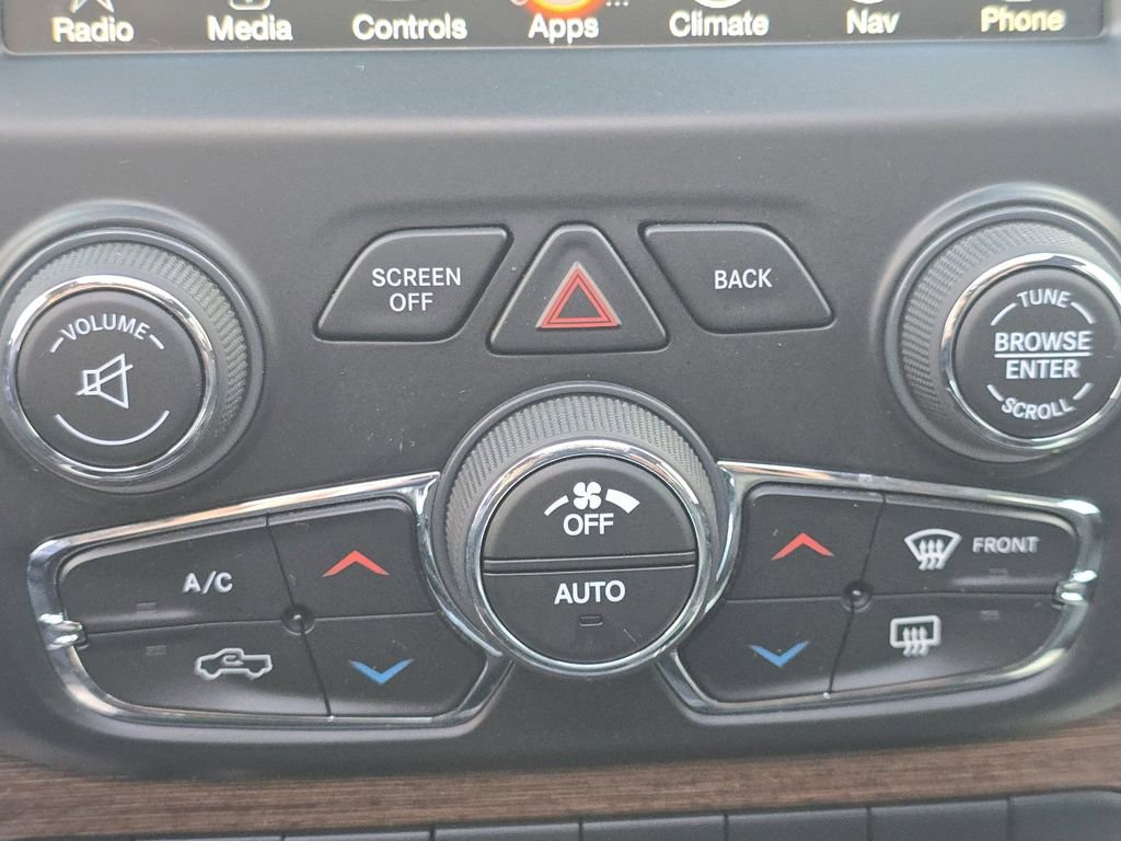 Used 2016 RAM 1500 Laramie image 33