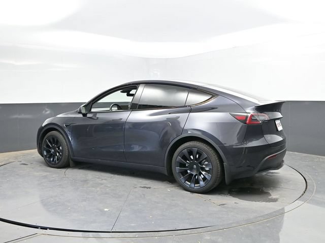 Used 2024 Tesla Model Y Long Range AWD/4WD image 8