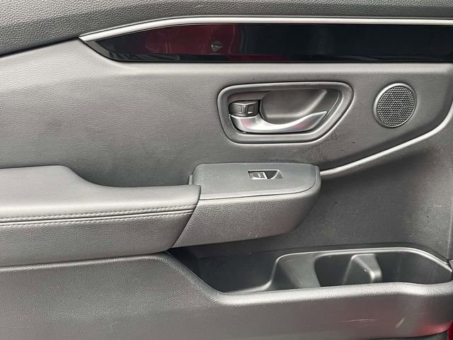 Used 2025 Honda Pilot Touring image 26