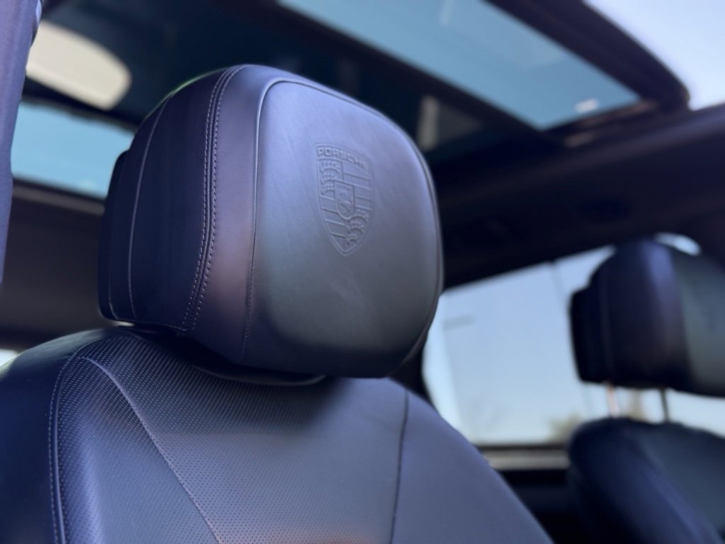 Used 2023 Porsche Cayenne image 38