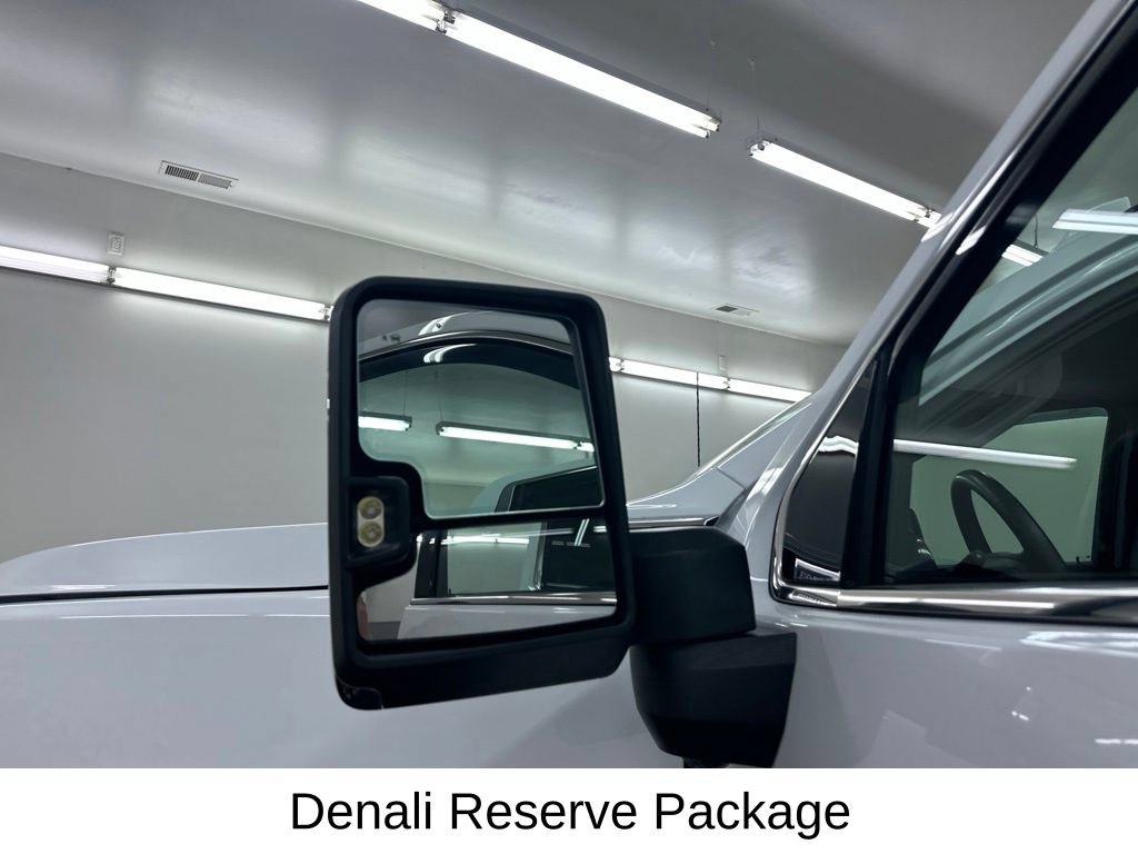 Used 2025 GMC Sierra 2500 Denali w/ Denali Reserve Package AWD/4WD image 17