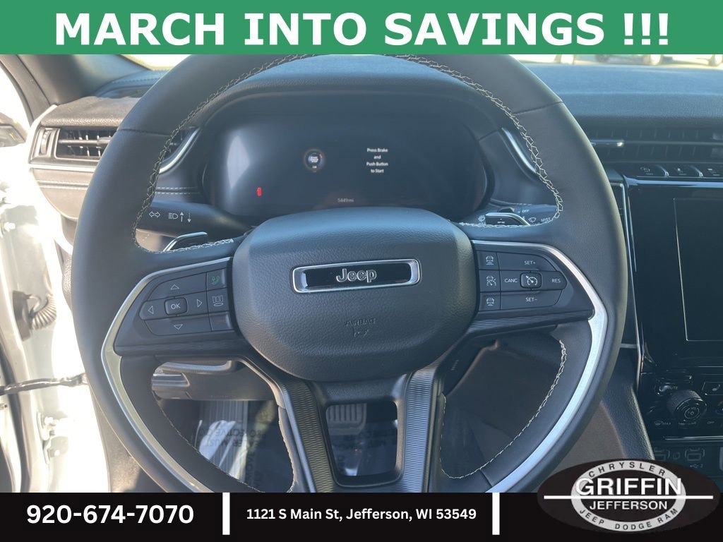 Used 2025 Jeep Grand Cherokee L Laredo image 9