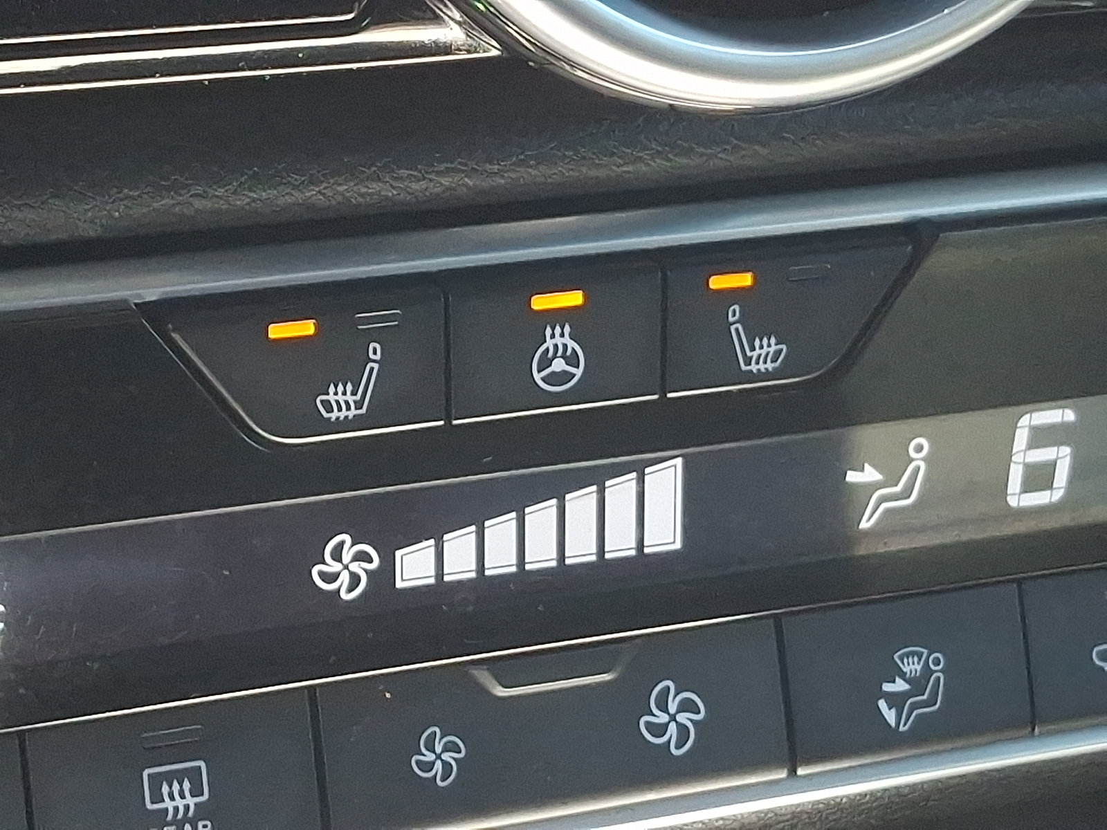 Used 2022 Nissan Sentra SR w/ SR Premium Package FWD image 23
