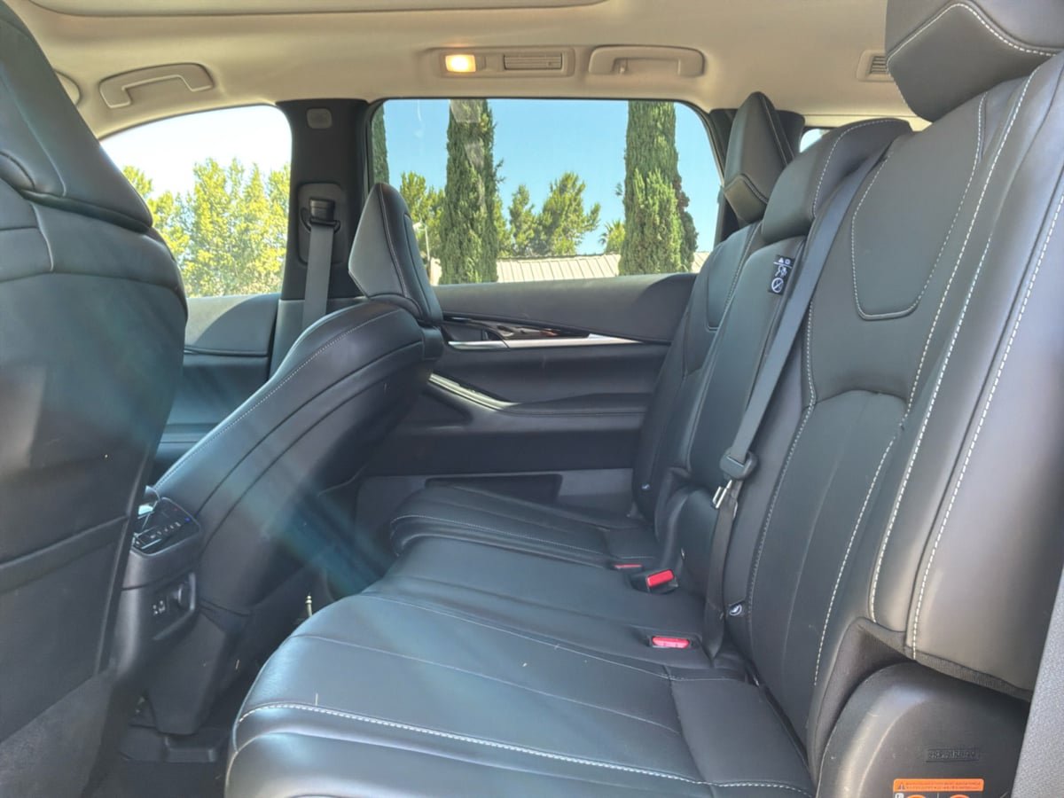 Used 2023 INFINITI QX60 Pure AWD/4WD image 18