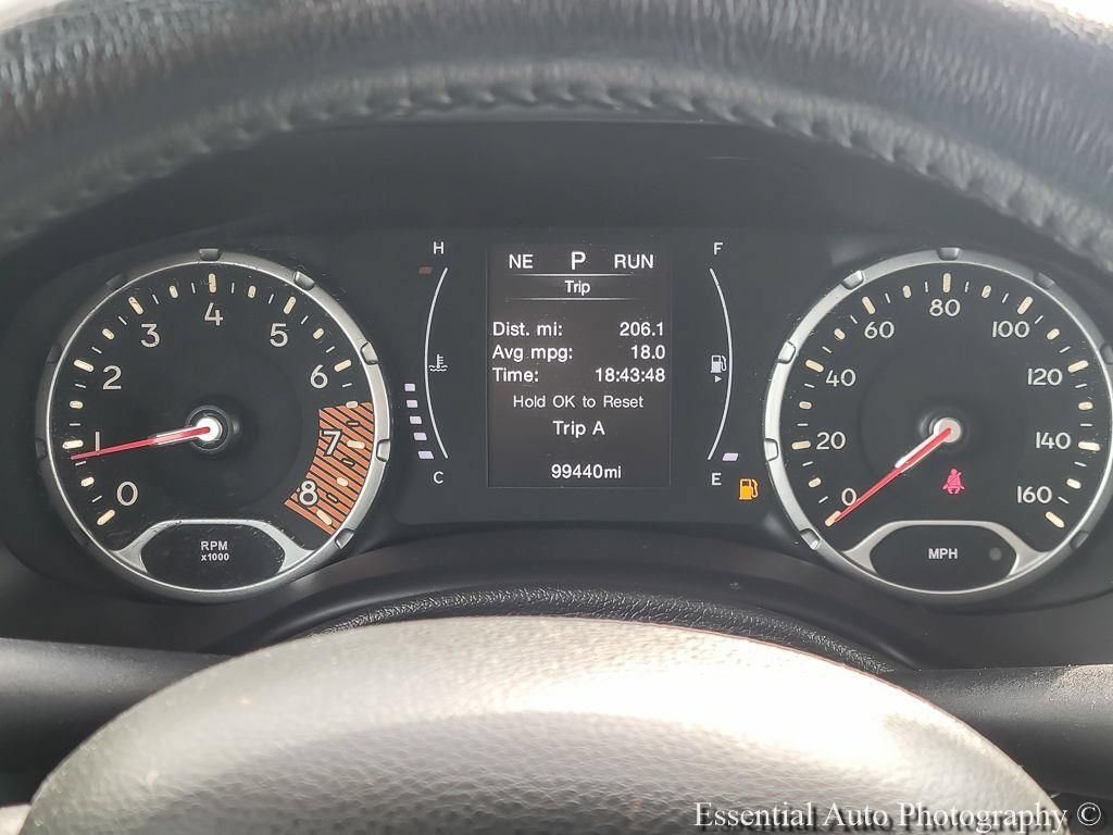 Certified 2020 Jeep Renegade Altitude FWD image 12