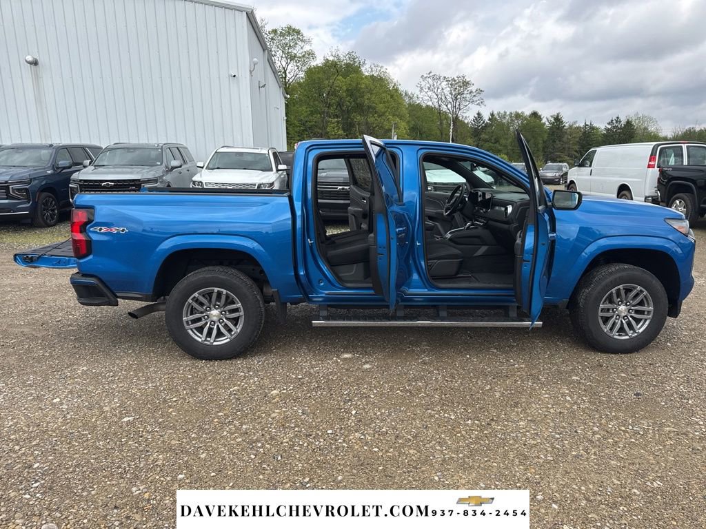 Used 2024 Chevrolet Colorado LT w/ LT Convenience Package II AWD/4WD image 36