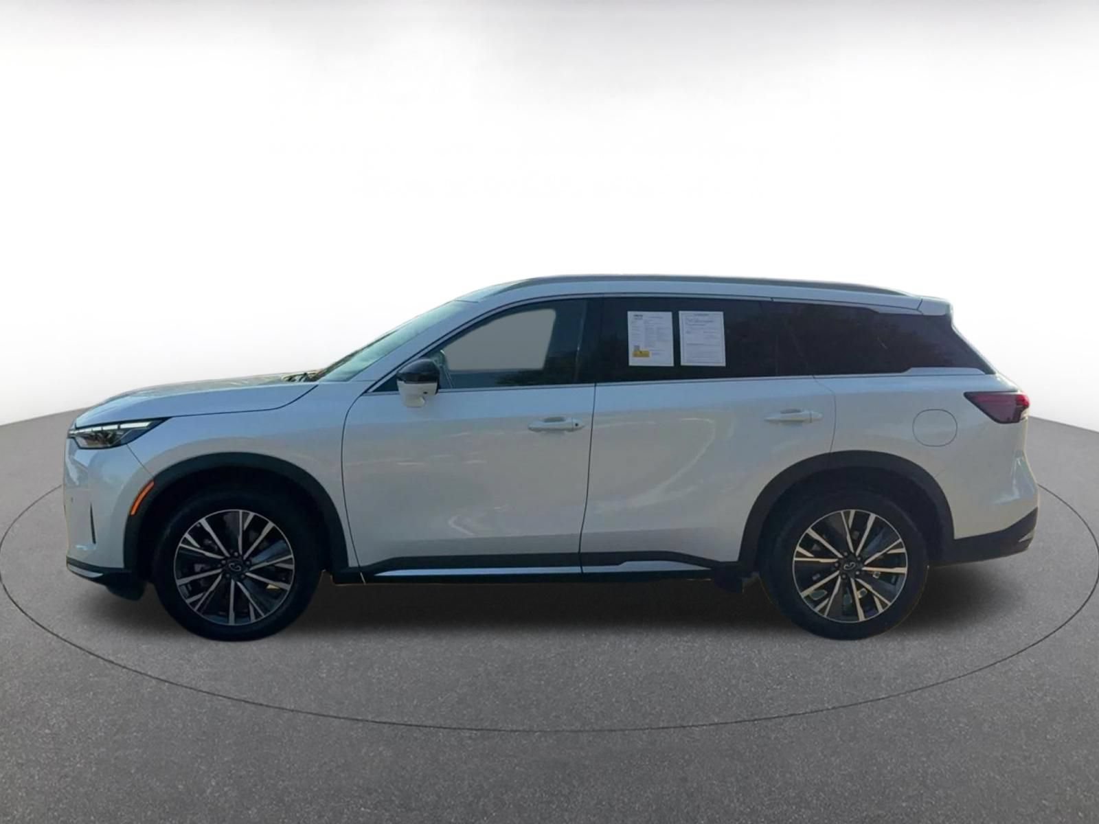Used 2026 INFINITI QX60 Luxe FWD image 8