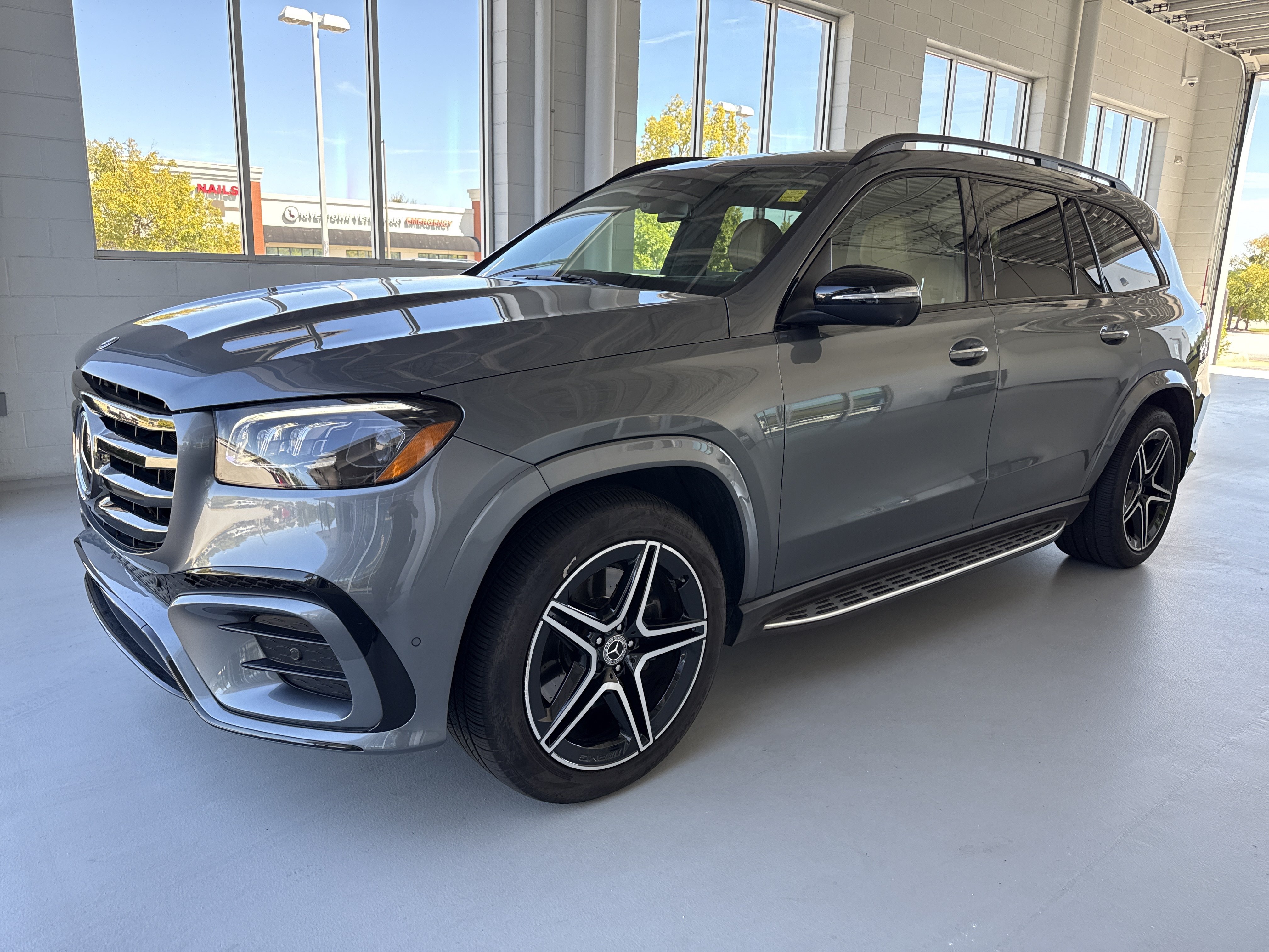 Certified 2024 Mercedes-Benz GLS 450 4MATIC image 6