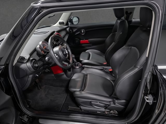 Used 2015 MINI Cooper 2-Door Hardtop FWD image 5