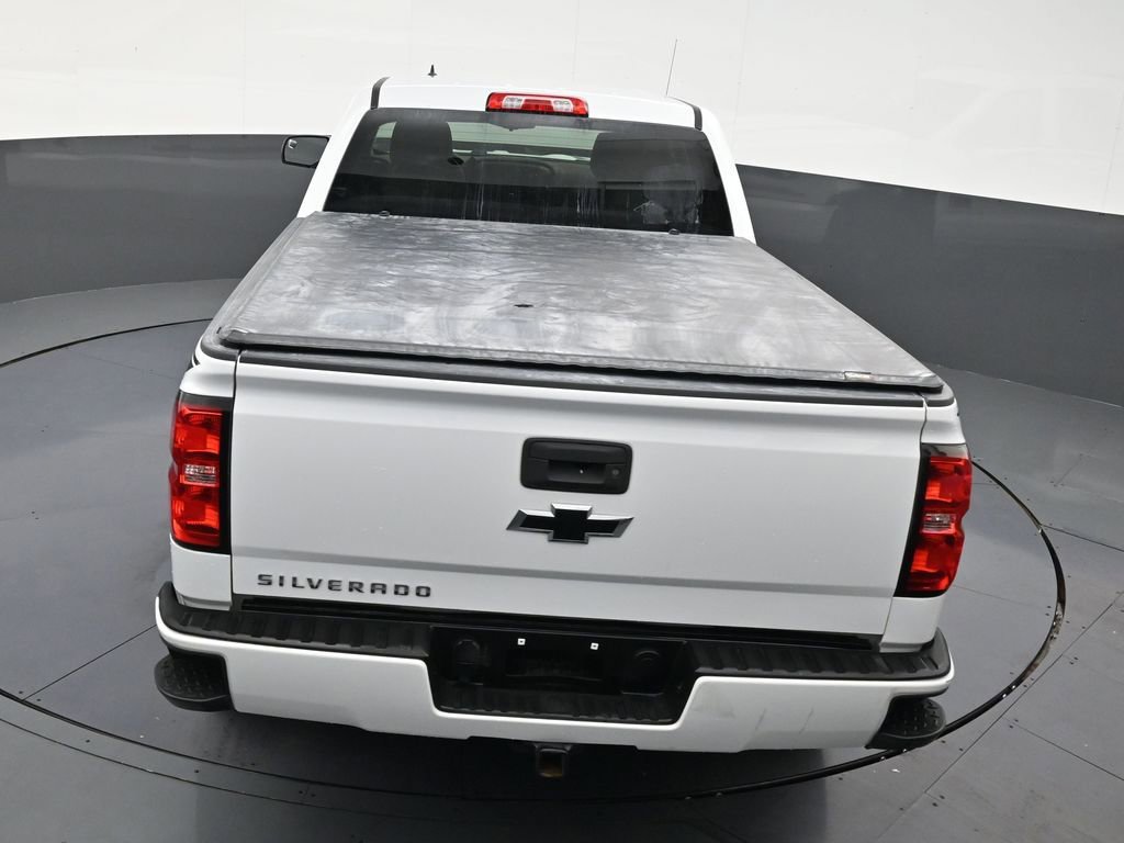 Used 2018 Chevrolet Silverado 1500 Custom w/ Custom Value Package RWD image 15