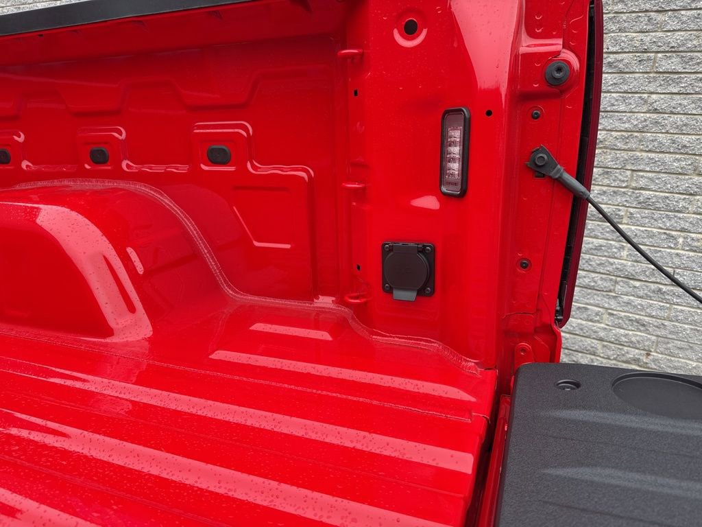 New 2026 Chevrolet Silverado 1500 Custom Trail Boss w/ LPO, Dark Essentials Package AWD/4WD image 9