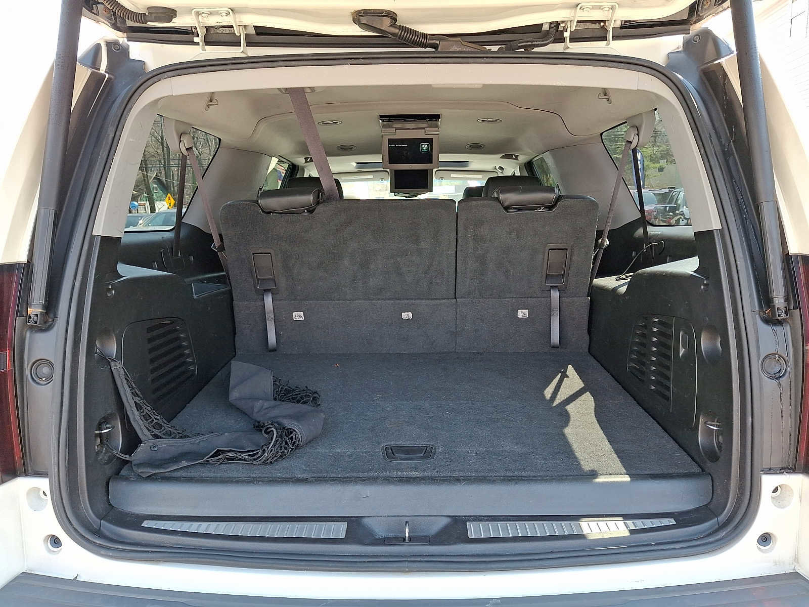 Used 2015 Chevrolet Suburban LT image 27