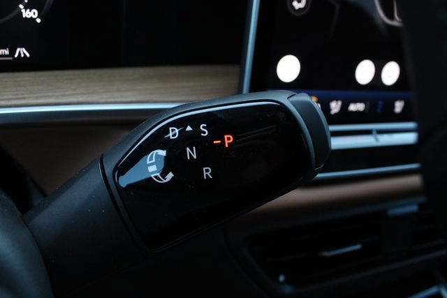 New 2026 Volkswagen Tiguan SEL R-Line AWD/4WD image 15