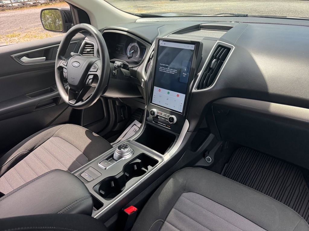 Used 2024 Ford Edge SE w/ Black Appearance Package AWD/4WD image 18