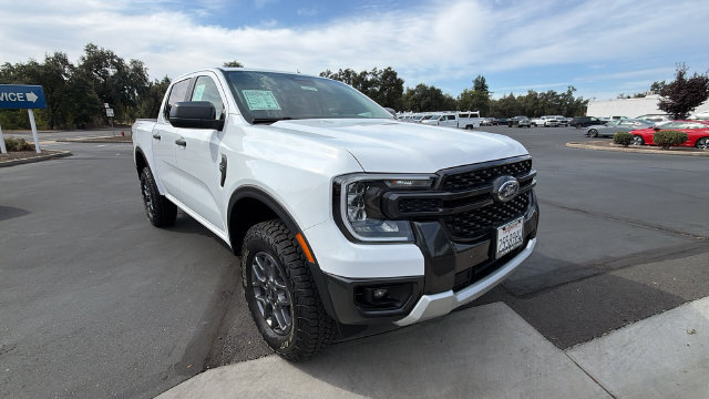 Used 2025 Ford Ranger XLT w/ FX4 Off-Road Package AWD/4WD image 2