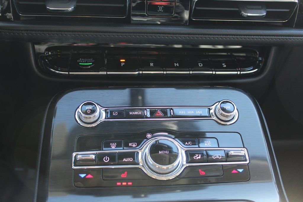 Used 2023 Lincoln Nautilus AWD w/ Premium Package image 14