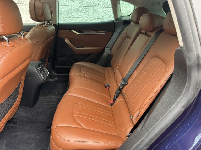 Used 2018 Maserati Levante AWD/4WD image 8