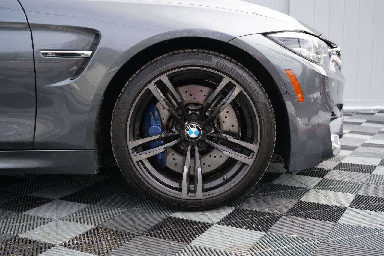 Used 2020 BMW M4 Convertible w/ Executive Package image 79