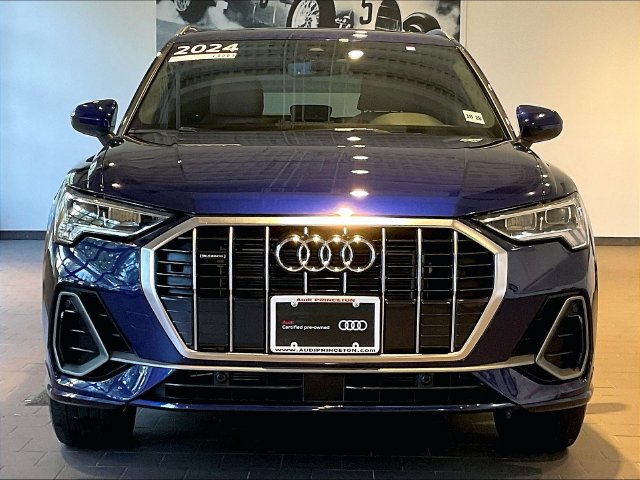 Used 2024 Audi Q3 2.0T Premium w/ Convenience Package AWD/4WD image 10