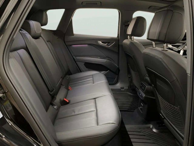Used 2023 Audi Q4 e-tron Premium Plus w/ Premium Plus AWD/4WD image 24