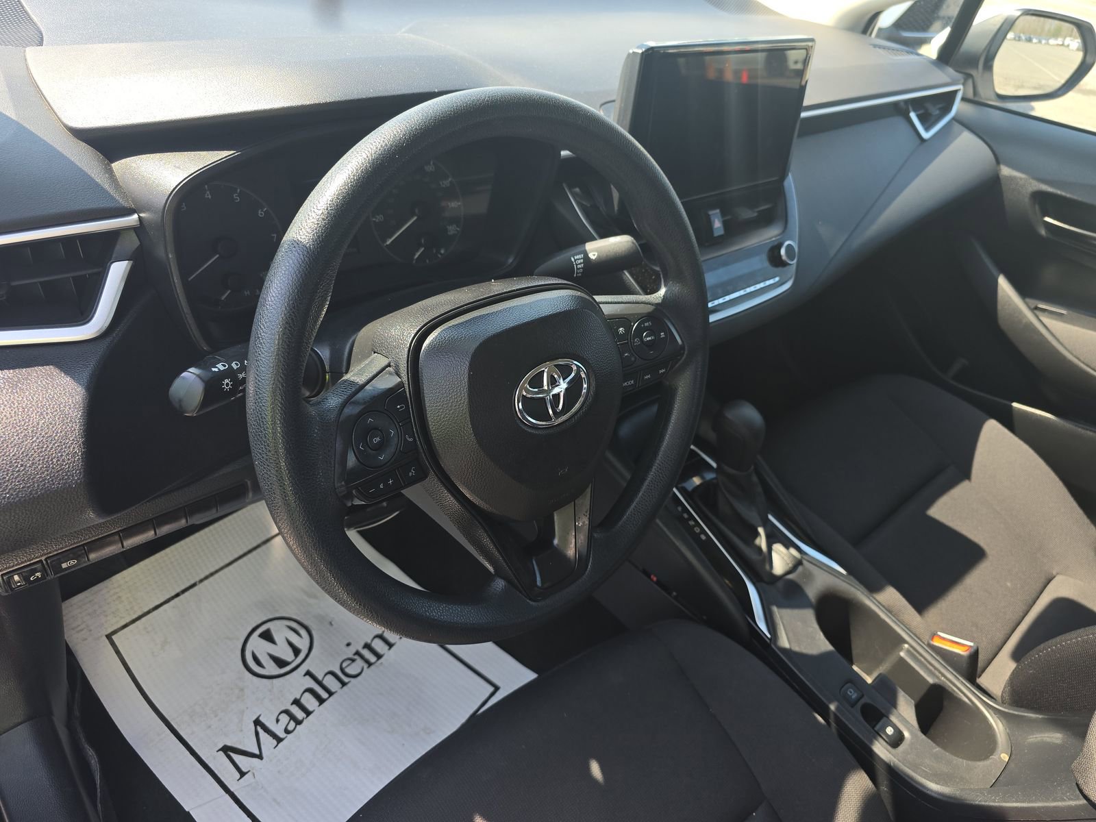Used 2024 Toyota Corolla LE FWD image 17