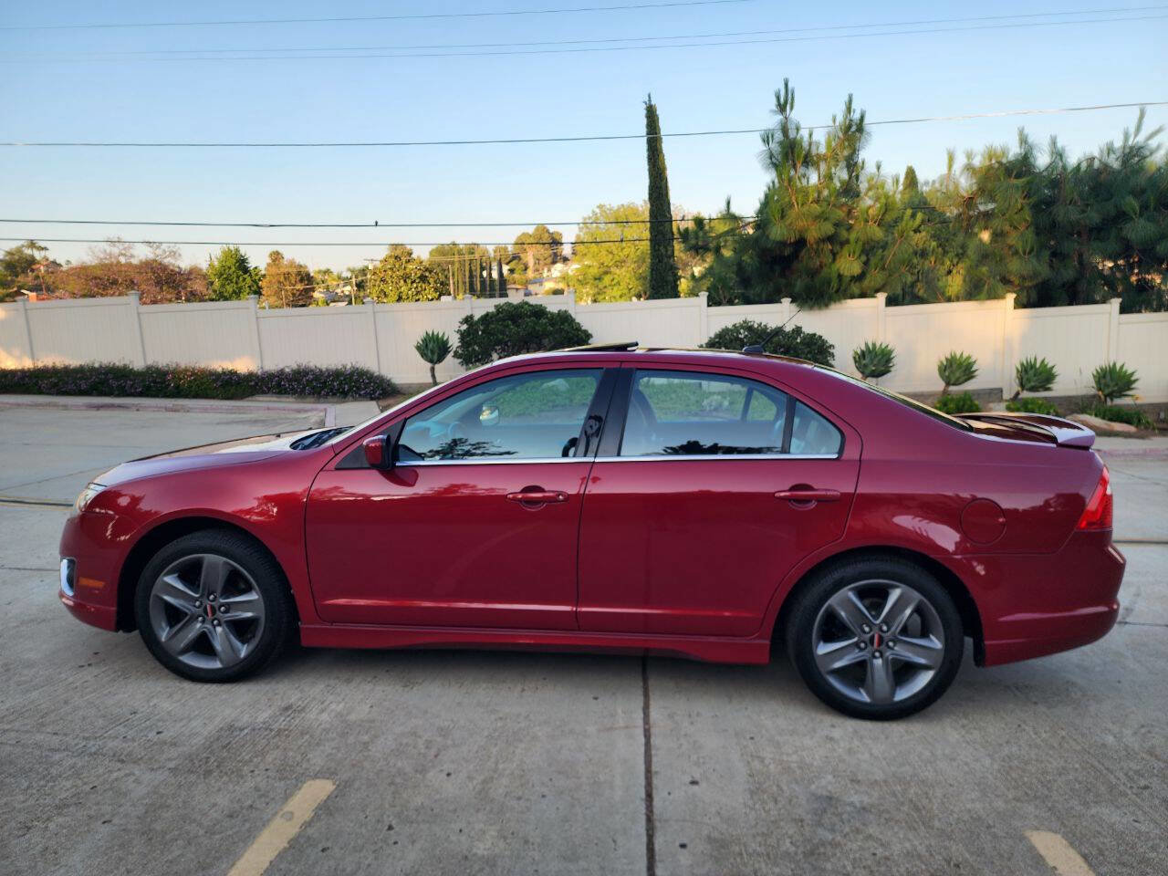 Used 2010 Ford Fusion Sport FWD image 6