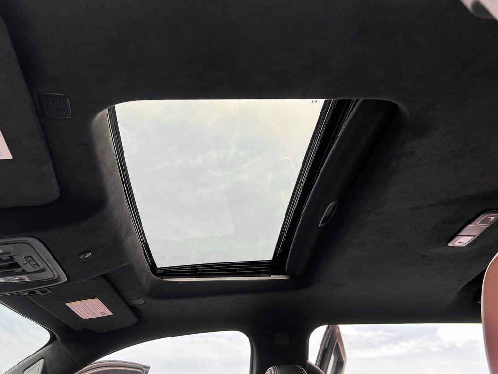 Used 2025 GMC Sierra 3500 Denali Ultimate image 8