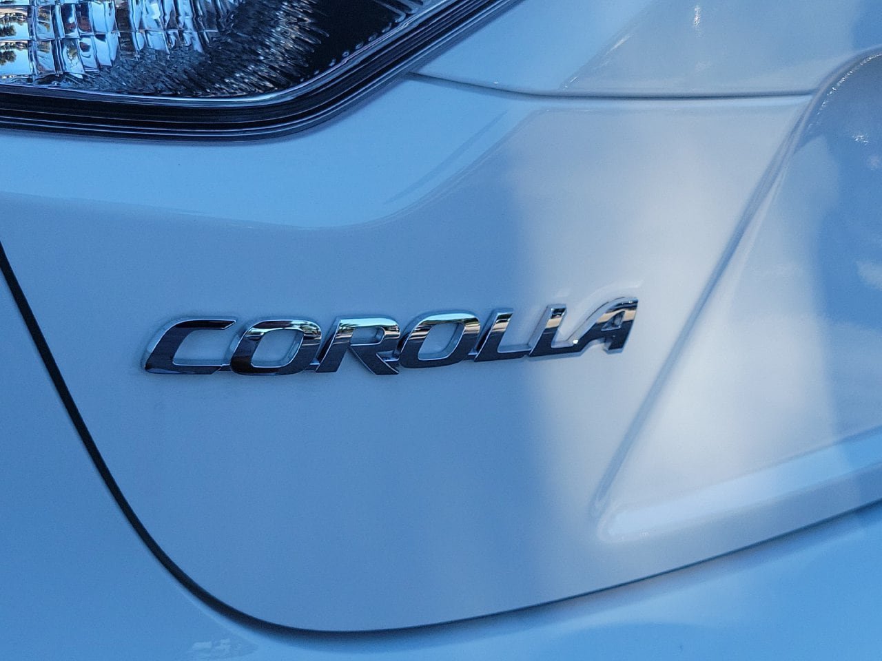 Used 2026 Toyota Corolla SE FWD image 6