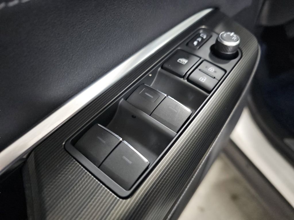 Certified 2021 Toyota Venza XLE w/ Softex Package image 30