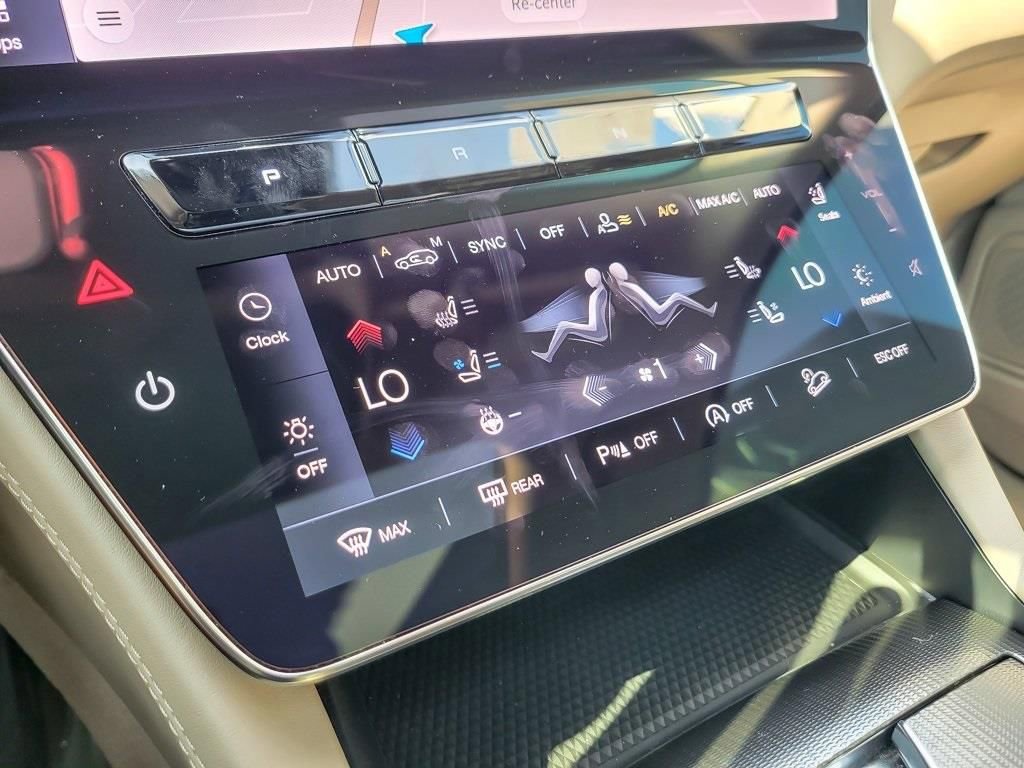 Used 2023 Maserati Grecale GT image 16