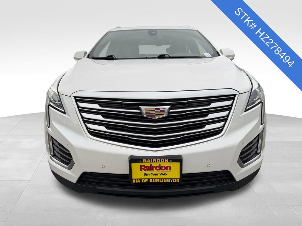 Used 2017 Cadillac XT5 Luxury image 2