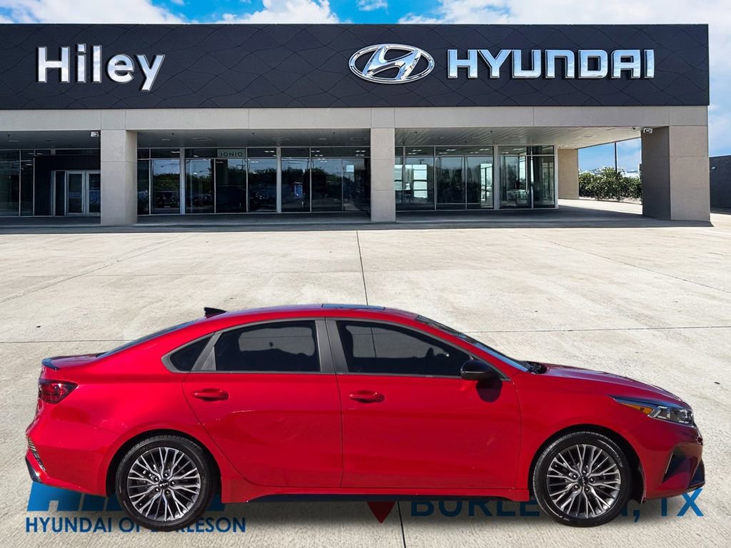 Used 2024 Kia Forte GT-Line w/ GT-Line Premium Package video 3