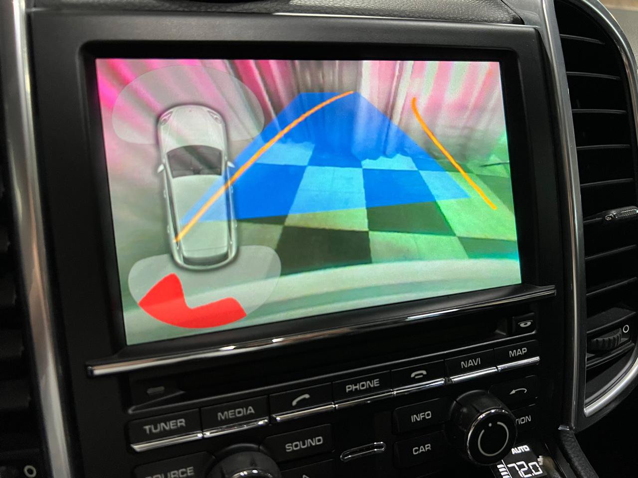 Used 2014 Porsche Cayenne AWD/4WD image 6