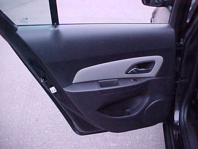 Used 2015 Chevrolet Cruze LS image 12