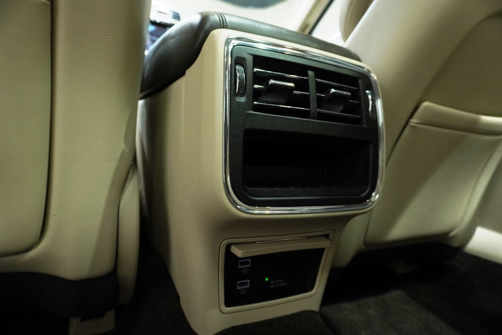 Used 2017 Lincoln Continental Select FWD image 15