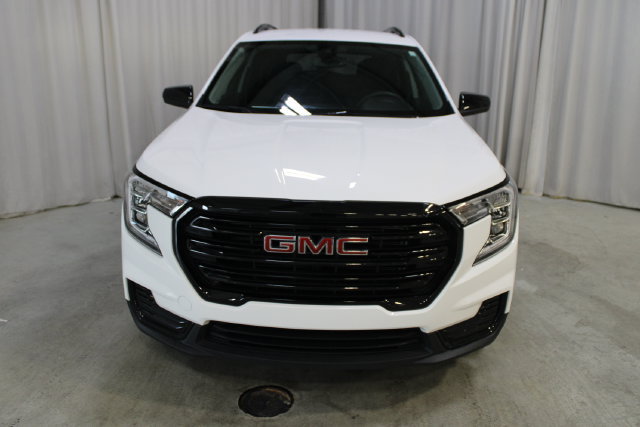 Used 2023 GMC Terrain SLE w/ Driver Convenience Package AWD/4WD image 24