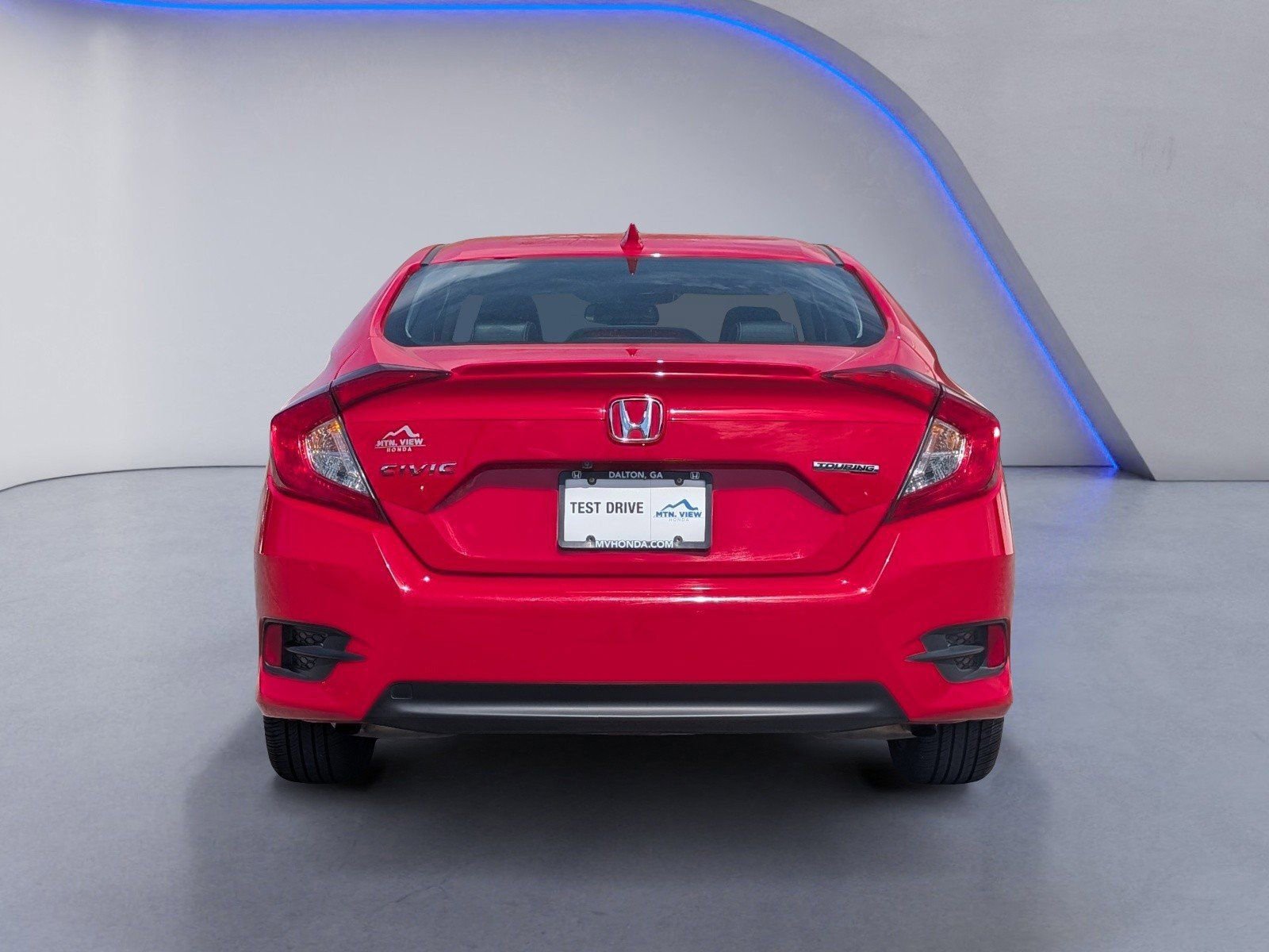 Used 2018 Honda Civic Touring image 4