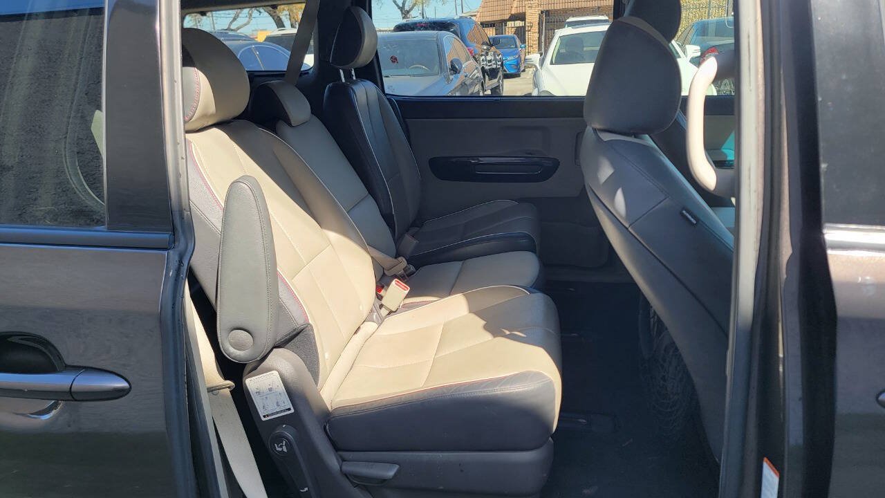 Used 2015 Kia Sedona EX w/ EX Premium Package FWD image 23