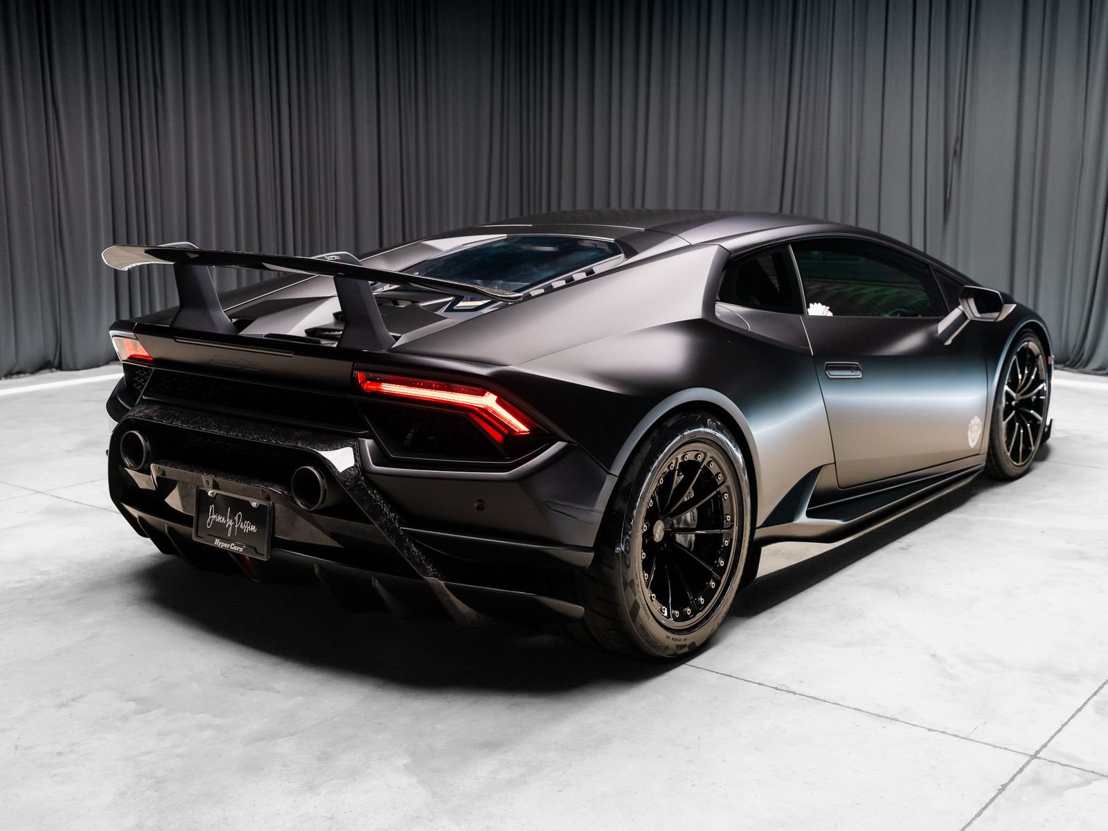 Used 2018 Lamborghini Huracan Performante AWD/4WD image 52
