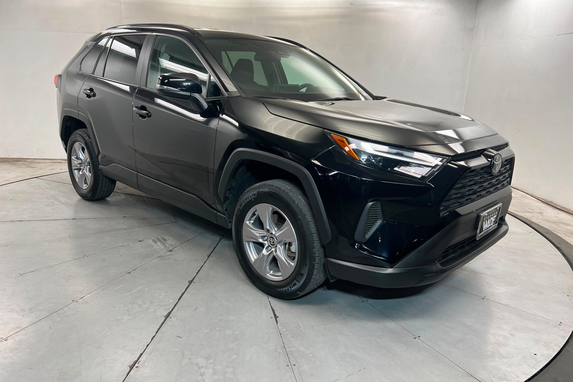 Used 2025 Toyota RAV4 XLE AWD/4WD image 7