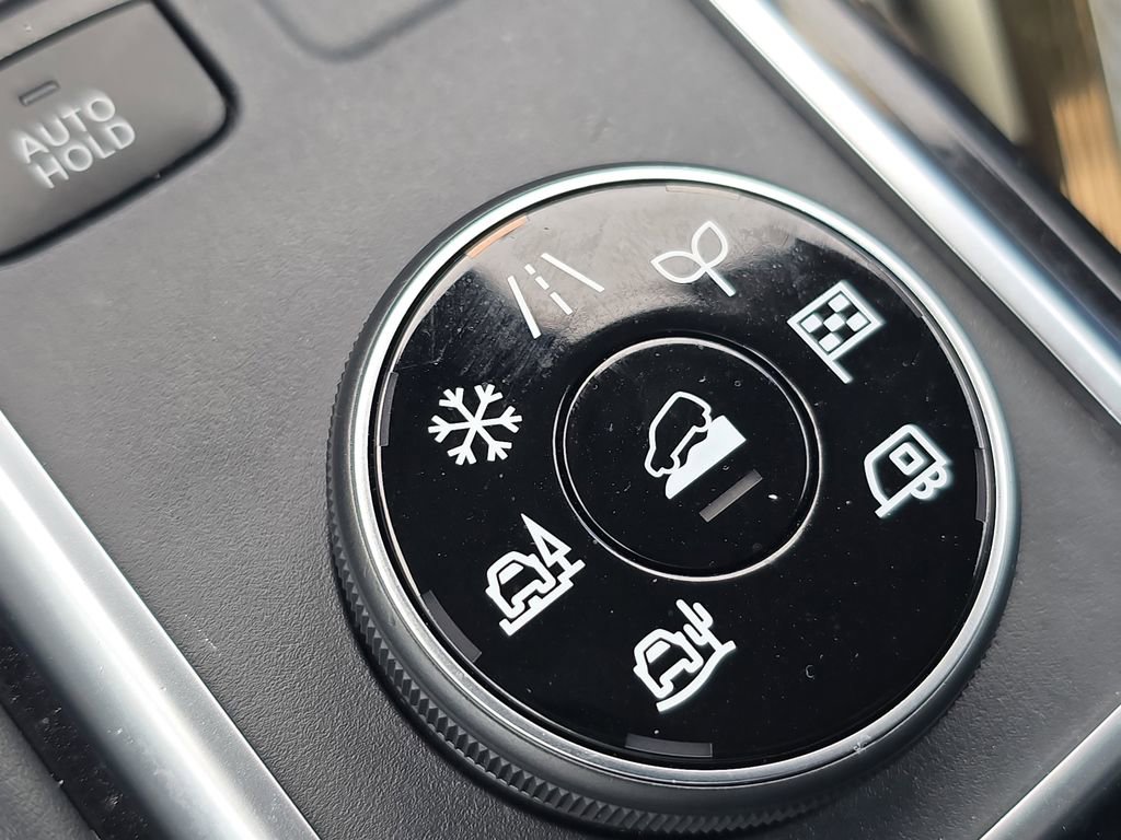 Used 2024 Nissan Pathfinder SL image 35