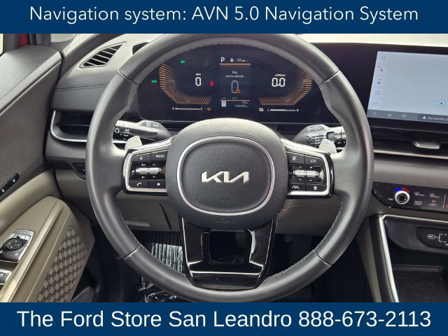 Used 2025 Kia Carnival EX FWD image 18