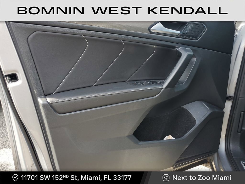 Used 2022 Volkswagen Tiguan SE R-Line image 19