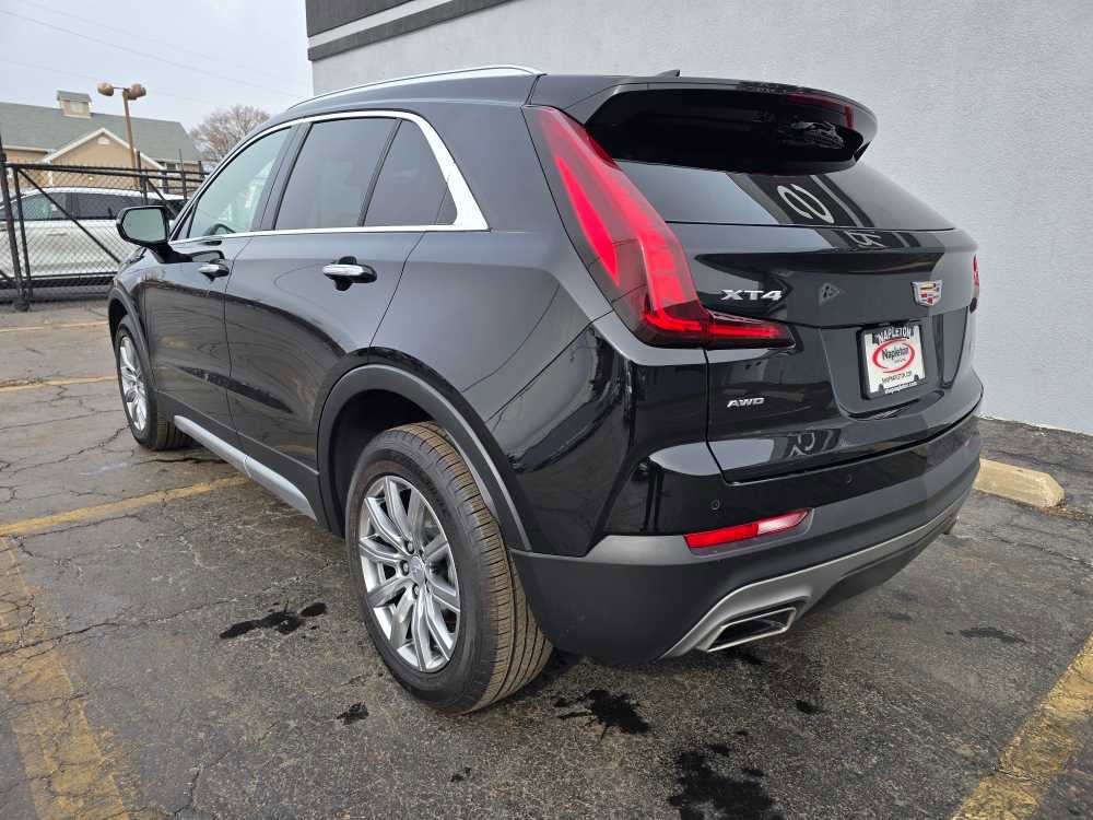 Used 2023 Cadillac XT4 Premium Luxury image 10