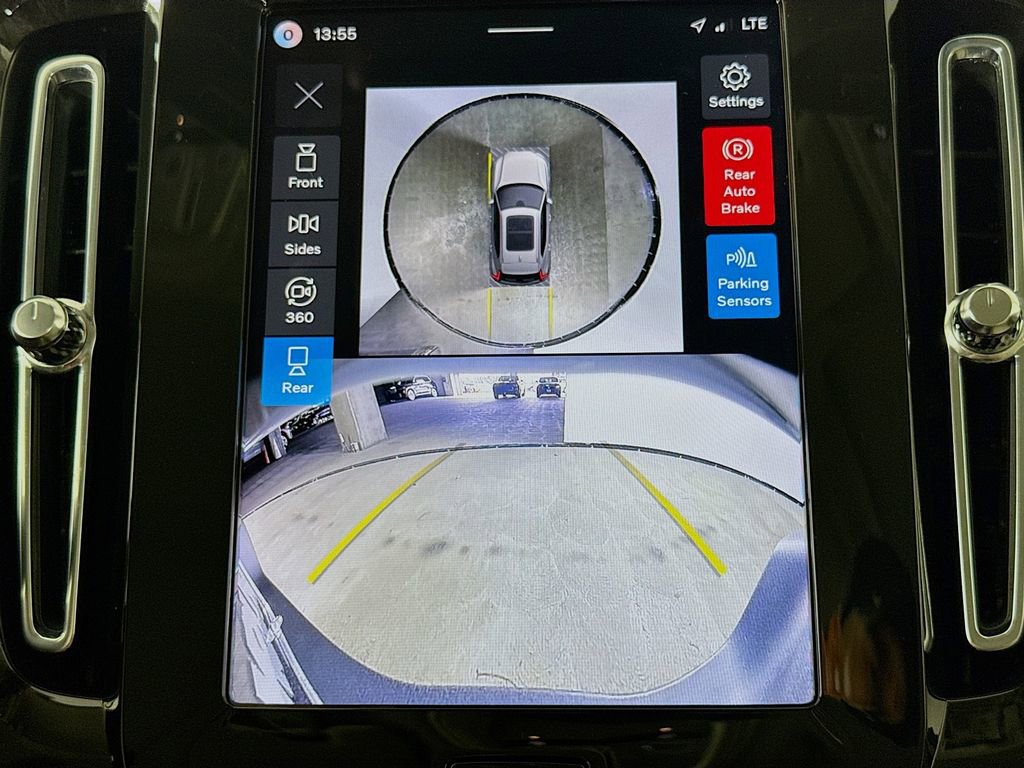 Certified 2026 Volvo XC40 B5 Ultra w/ Climate Package image 14