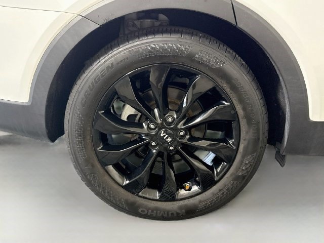 Used 2020 Kia Sorento EX FWD image 32
