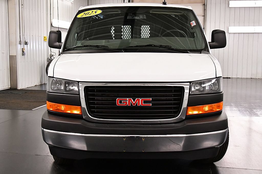 Used 2025 GMC Savana 2500 w/ Driver Convenience Package RWD image 2