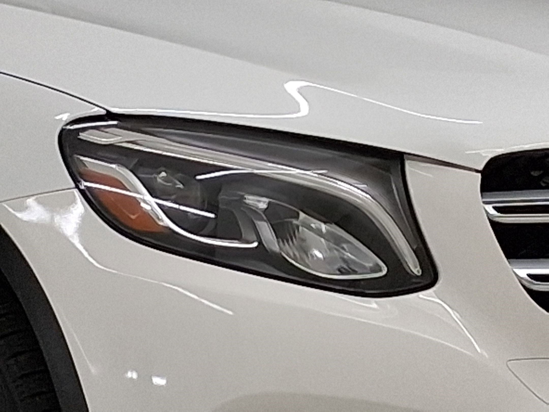 Used 2019 Mercedes-Benz GLC 350e 4MATIC image 9