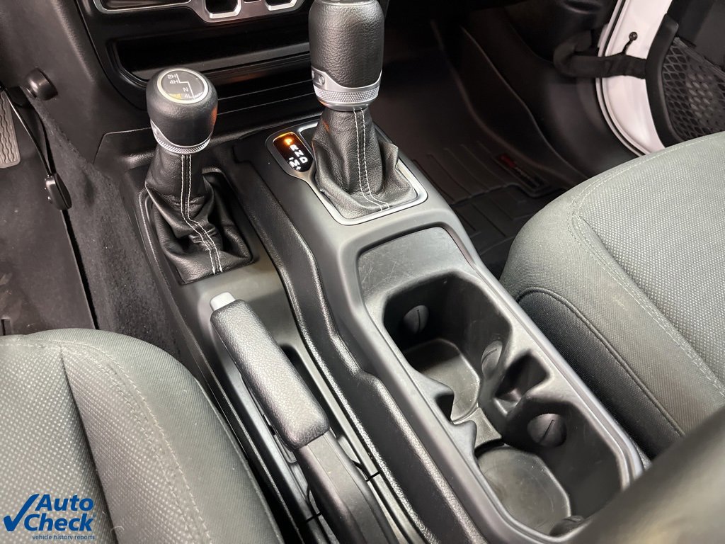 Used 2020 Jeep Wrangler Unlimited Sahara image 25